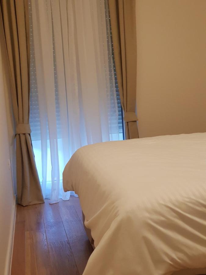 Apartman Vivo City Central 포드고리차 외부 사진