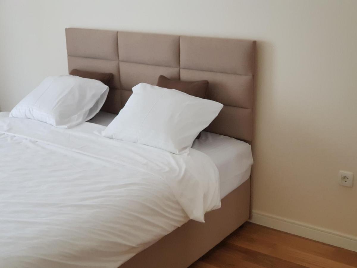 Apartman Vivo City Central 포드고리차 외부 사진