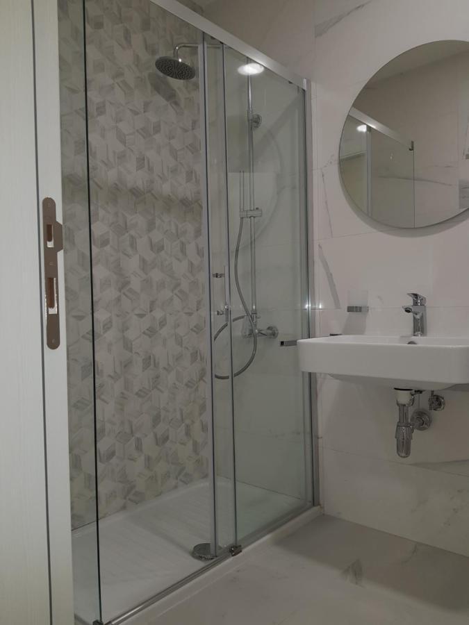Apartman Vivo City Central 포드고리차 외부 사진